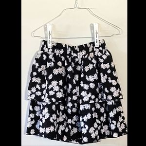 Daisy print tiered skirt